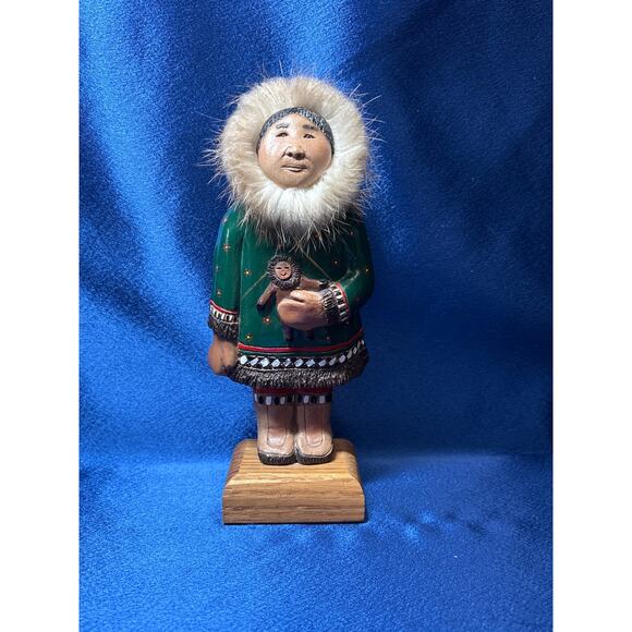 People of Alaska Handcrafted and Painted Eskimo Lady Carving Annie - Picture 1 of 6